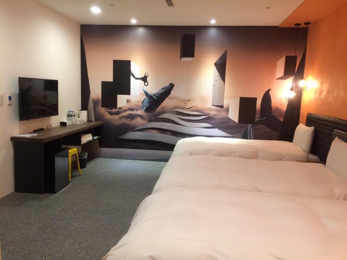 Hotel Half Тайчжун Экстерьер фото