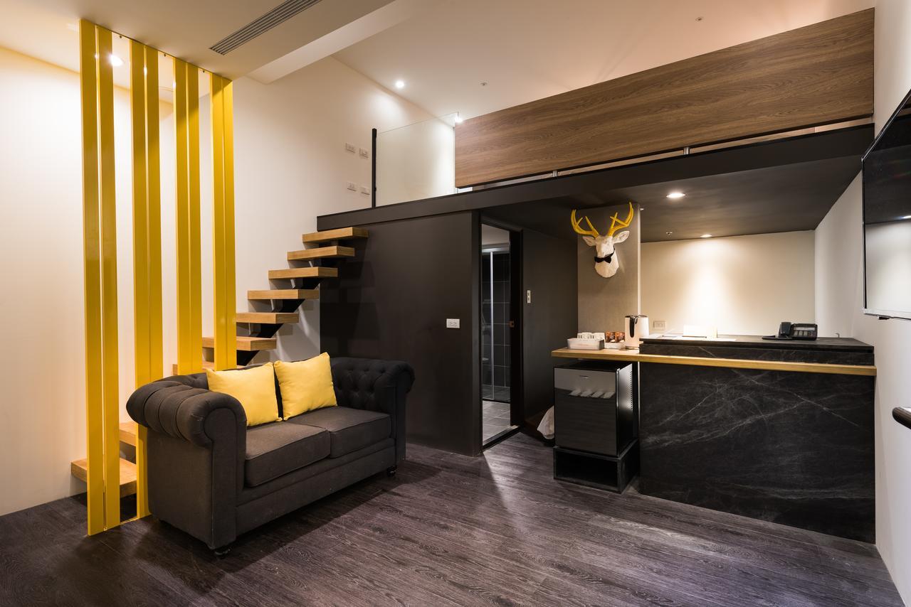 Hotel Half Тайчжун Экстерьер фото