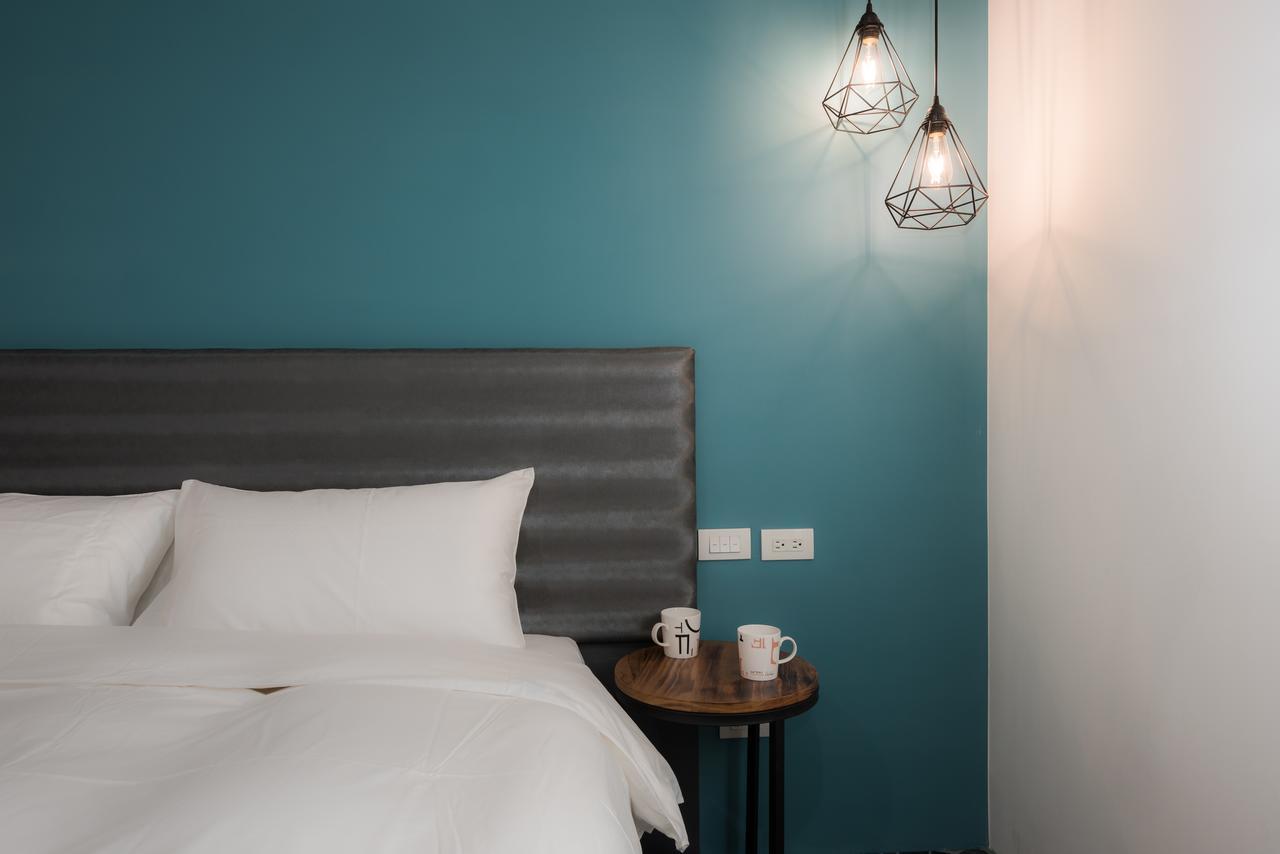 Hotel Half Тайчжун Экстерьер фото