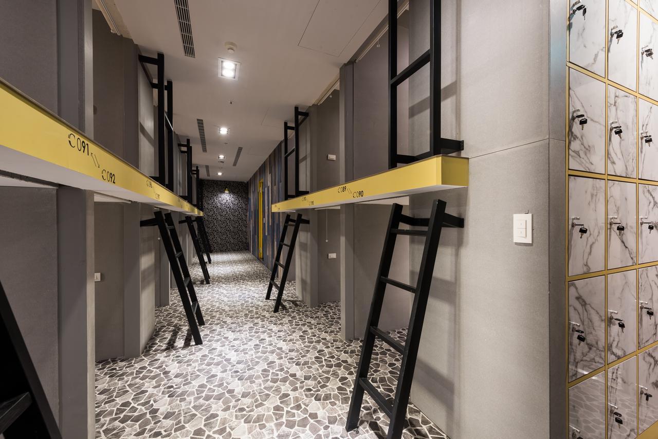 Hotel Half Тайчжун Экстерьер фото